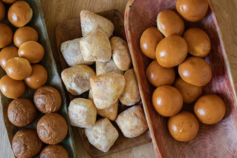 Empire Baking rolls in wooden trays
