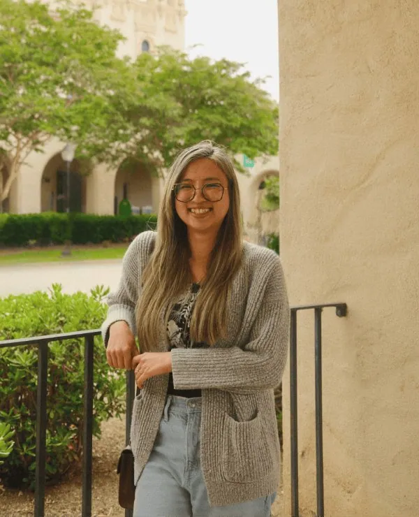 Lisa L., Account Director